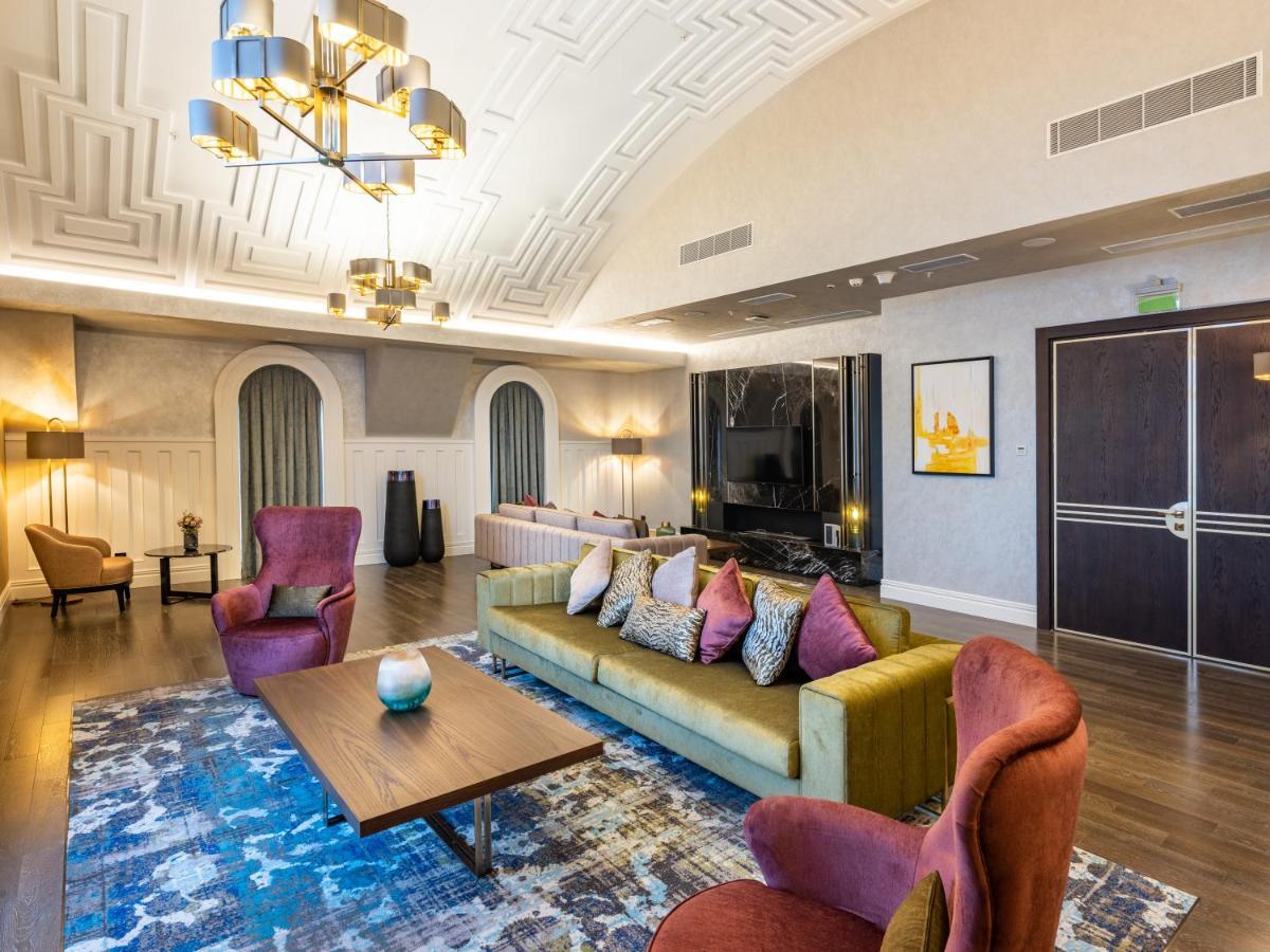 Hotel Intercontinental Baku By Ihg Exterior foto The lounge at the airport
