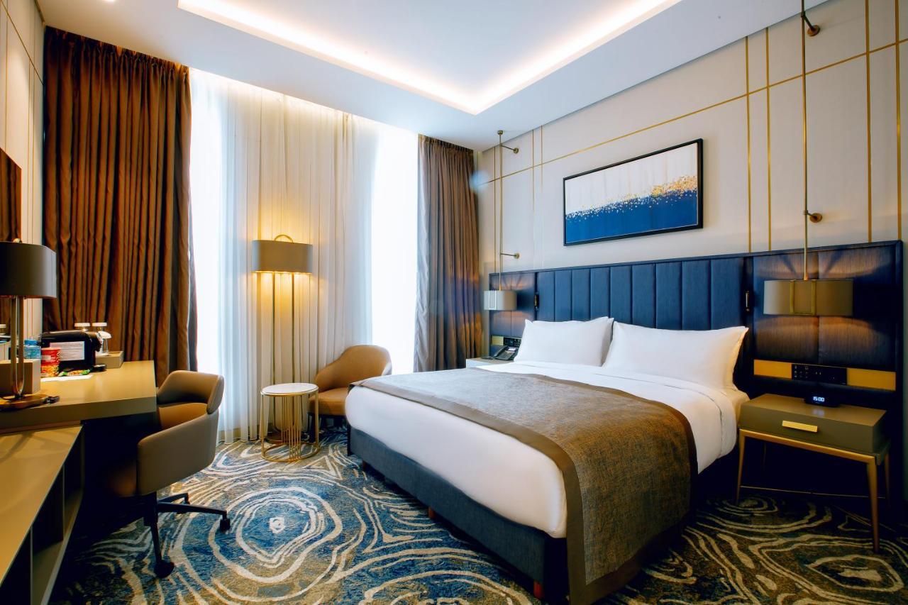 Hotel Intercontinental Baku By Ihg Exterior foto Deluxe room