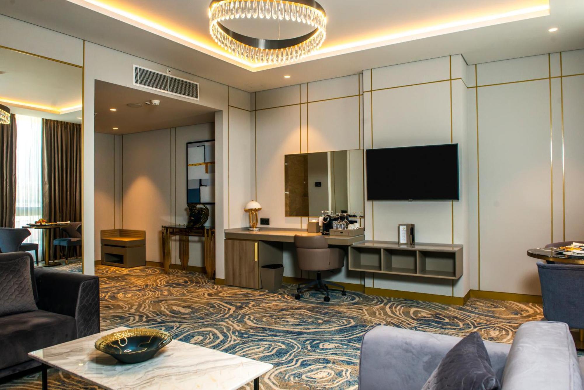 Hotel Intercontinental Baku By Ihg Exterior foto Suite at the hotel